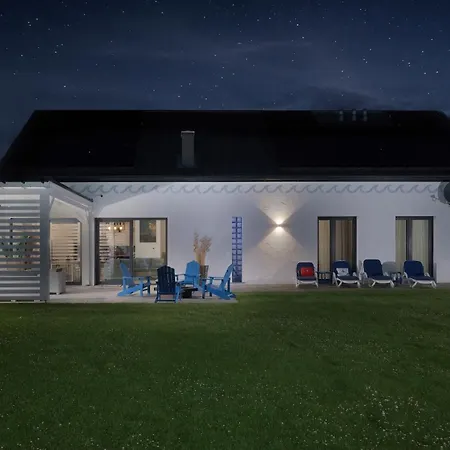 Villa Przystan Baltic - Luxury House Sauna & Jacuzzi Zastan