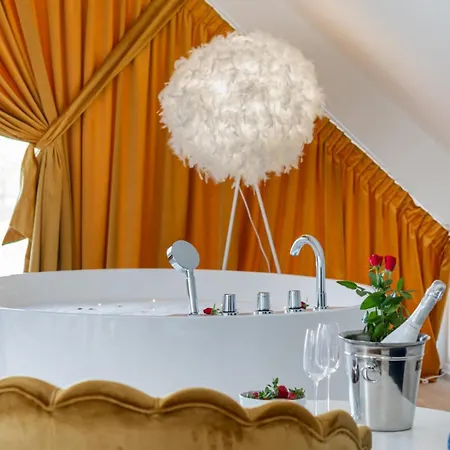 Villa Przystan Baltic - Luxury House Sauna & Jacuzzi Zastan