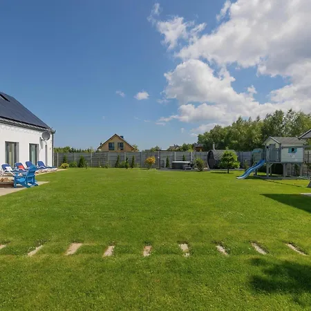 Villa Przystan Baltic - Luxury House Sauna & Jacuzzi Zastan