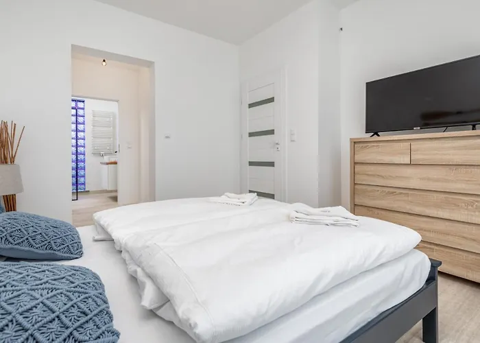 Villa Przystan Baltic - Luxury House Sauna & Jacuzzi