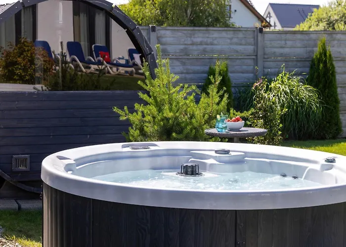 Villa Przystan Baltic - Luxury House Sauna & Jacuzzi Zastan