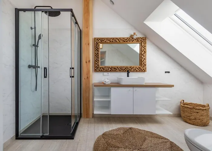 Villa Przystan Baltic - Luxury House Sauna & Jacuzzi